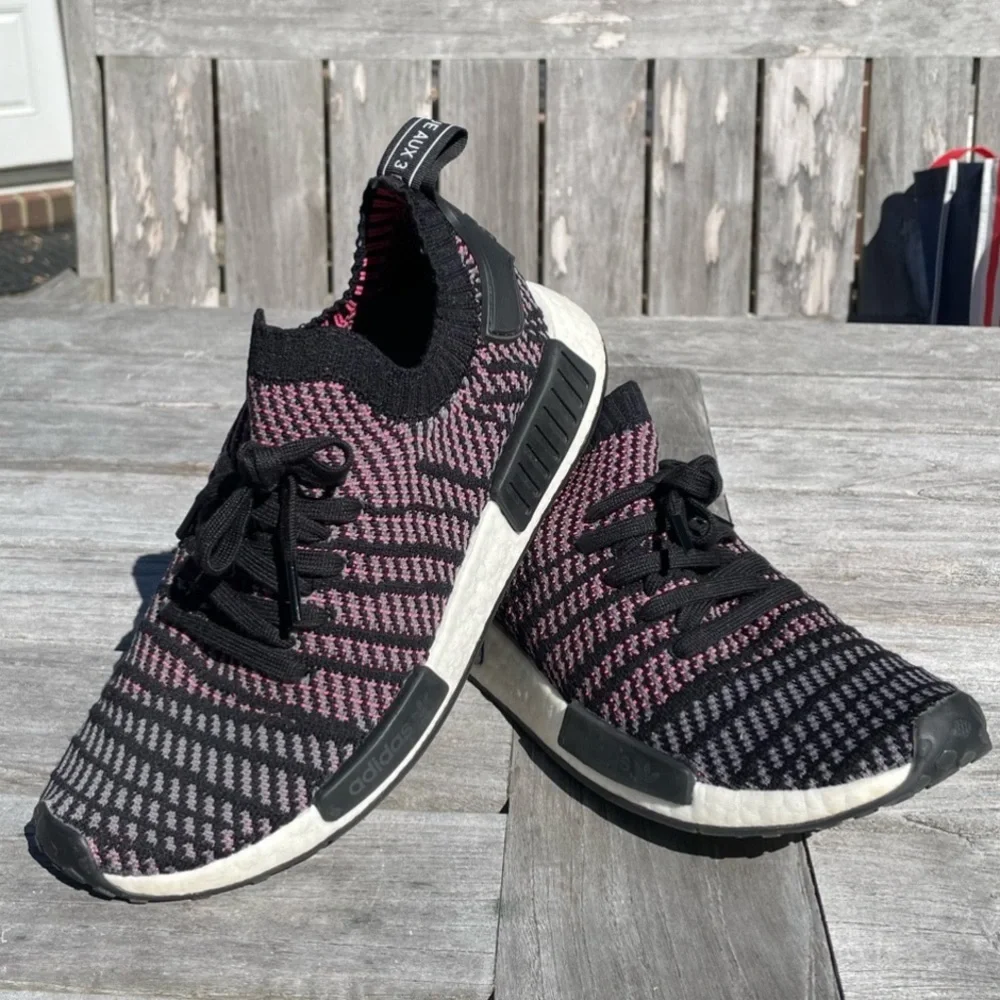 Knit Nike Sneakers Running Shoes - Picture 3 of 10